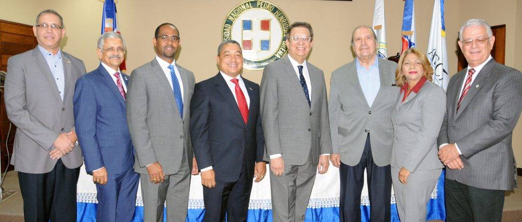 La UNPHU presenta Diplomado Superior en Gestión Aeronáutica con respaldo de la ASCA del IDAC