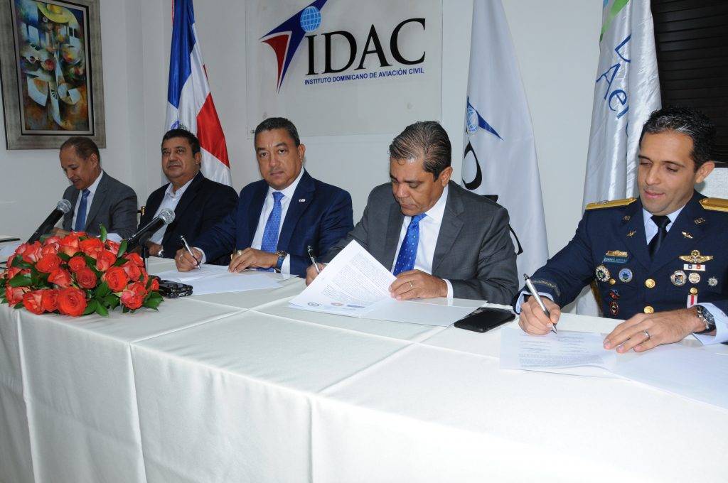 El IDAC firma acuerdo interinstitucional para construir museo aeronáutico en honor a Zoilo García