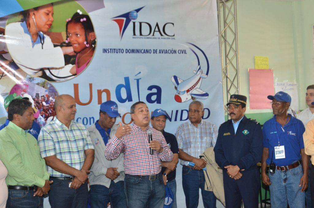 Barahona reconoce labor solidaria y de responsabilidad social del IDAC