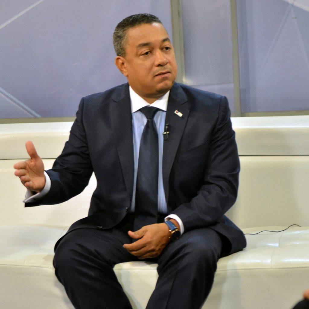 Objetivo del IDAC: competitividad del transporte aéreo y la aviación civil