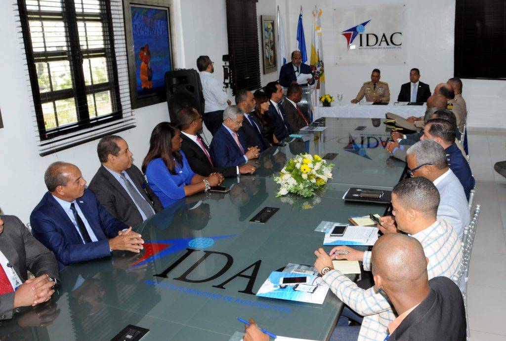 El IDAC dona 3 drones de última generación al Ministerio de Defensa para la vigilancia fronteriza