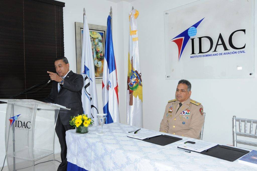 El IDAC dona 3 drones de última generación al Ministerio de Defensa para la vigilancia fronteriza 1