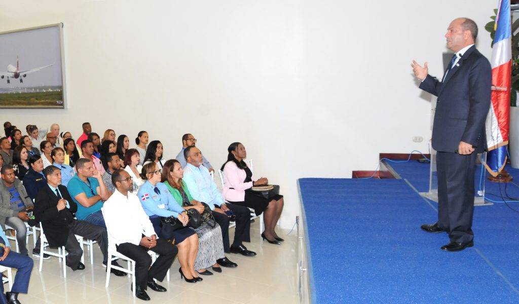 Directivos y personal del IDAC celebran Día Nacional de la Biblia