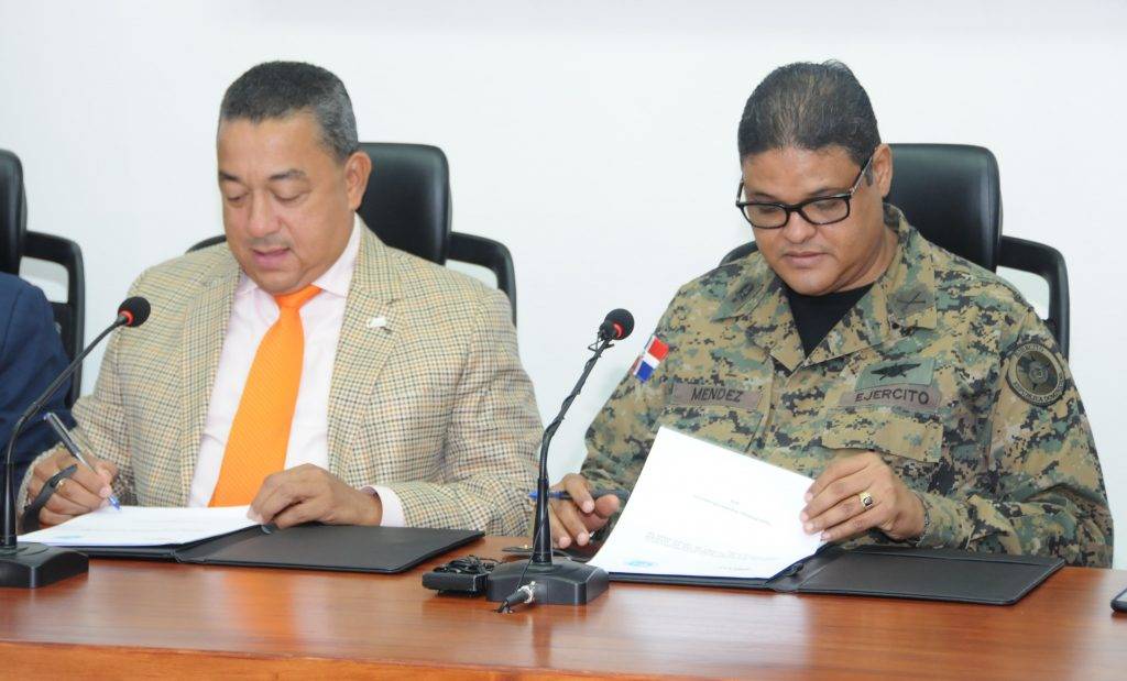 El IDAC y el COE firman memorando de entendimiento interinstitucional