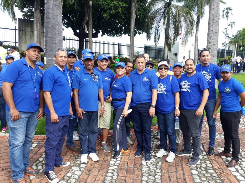 Personal del IDAC participa en “Caminata por el derecho a saber y la transparencia” 2