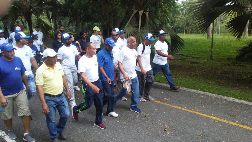 Personal del IDAC participa en “Caminata por el derecho a saber y la transparencia” 1