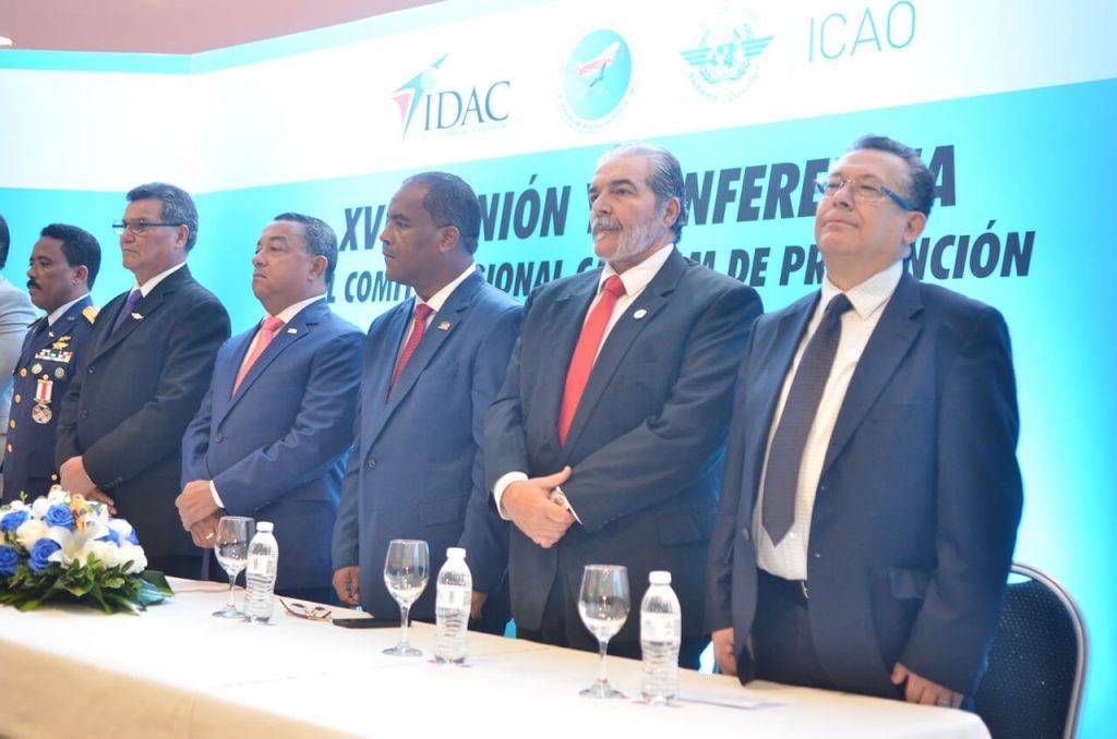 Analizan en República Dominicana prevención del peligro de aves en la aviación 1