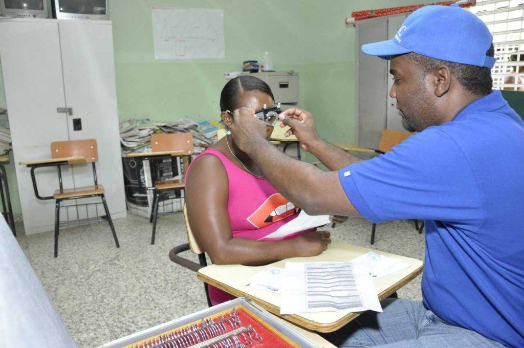 El IDAC lleva operativo “Un día con la comunidad” al Puñal, Santiago