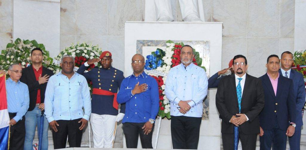 Técnicos de mantenimiento aeronáutico celebran  aniversario