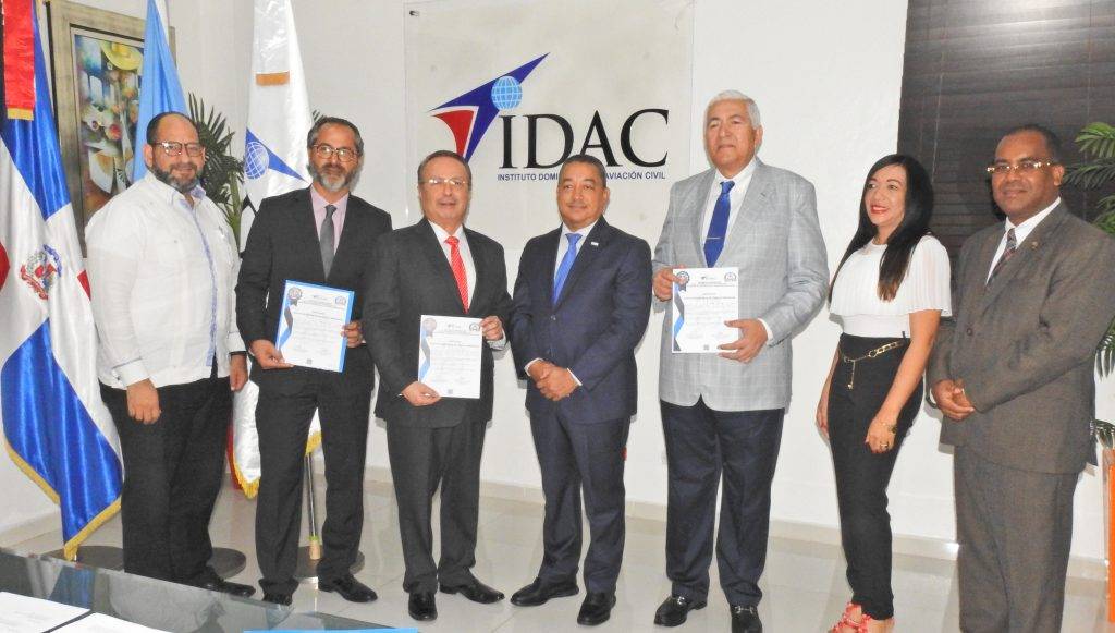 El IDAC certifica empresas de servicios y asistencia en tierra a las aeronaves