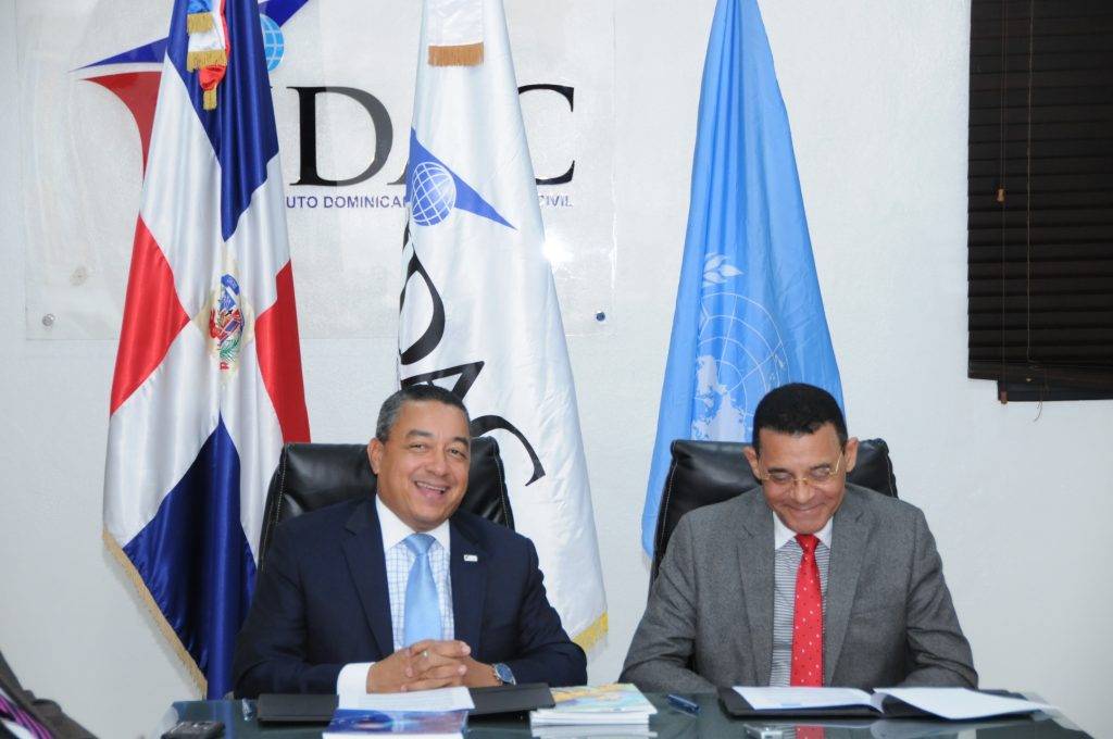 El IDAC firma memorando de entendimiento con El País Dominicano Temático
