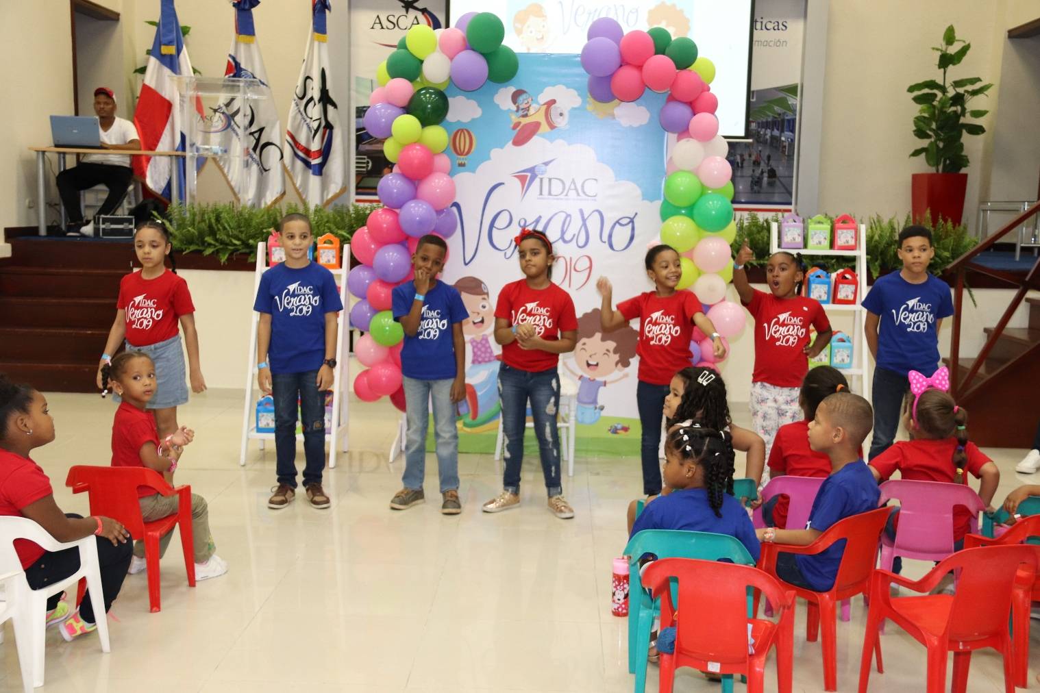 Campamento de verano para los hijos de empleados del IDAC 1 Campamento de verano para los hijos de empleados del IDAC 1