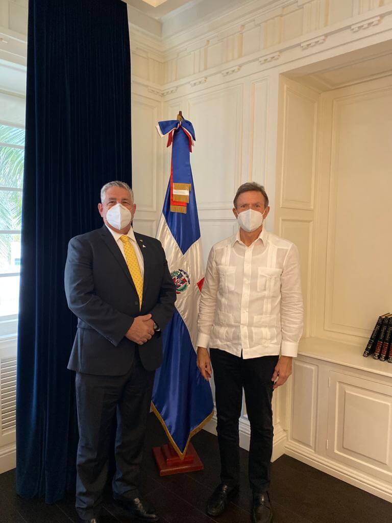 Autoridades sector aeronáutico nacional e internacional giran visita al canciller Autoridades sector aeronáutico nacional e internacional giran visita al canciller