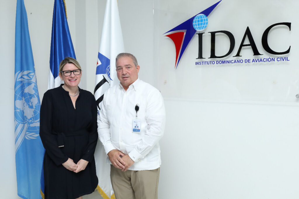 Idac y Jac evalúan con  ejecutivos de Jetblue fórmulas para  disminuir costos de vuelos entre Estados Unidos y RD