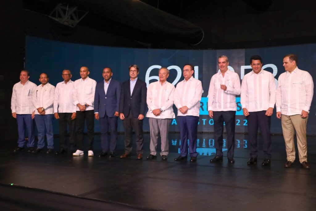 Héctor Porcella resalta récords históricos en la llegada de turistas por vía aérea en agosto 2022 1