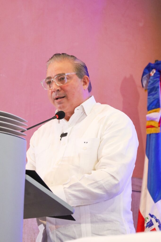 Héctor Porcella afirma Idac prioriza capacitación técnica para responder al creciente auge de la aviación civil 1