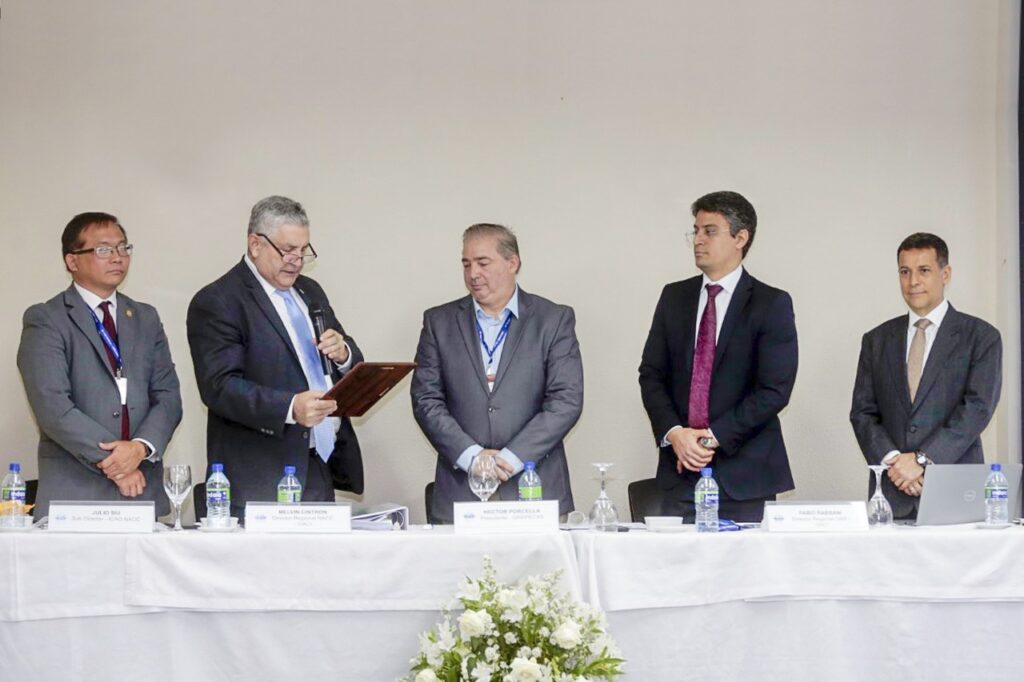 Autoridades regionales de aviación civil reconocen logros de RD y reconocen liderazgo de Héctor Porcella