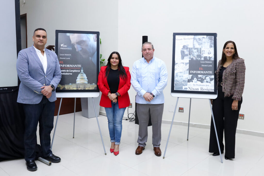 Fernando Cruz director de Fiscalización, Tania De León, consultora de Lexi Public Law, Hector Porcella director general y Sarah Estevez directora de Planificación y Desarrollo