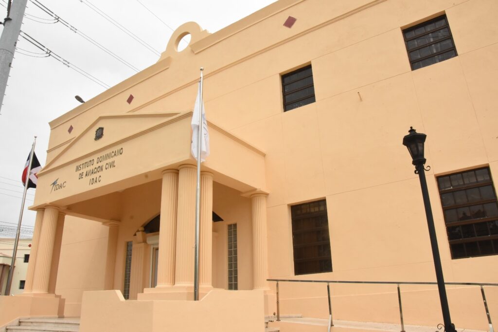 Adviser Javier Rodríguez clarifies resignation