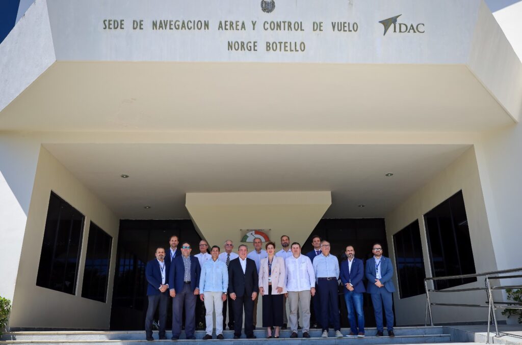 Héctor Porcella highlights strong links between tourism and civil aviation