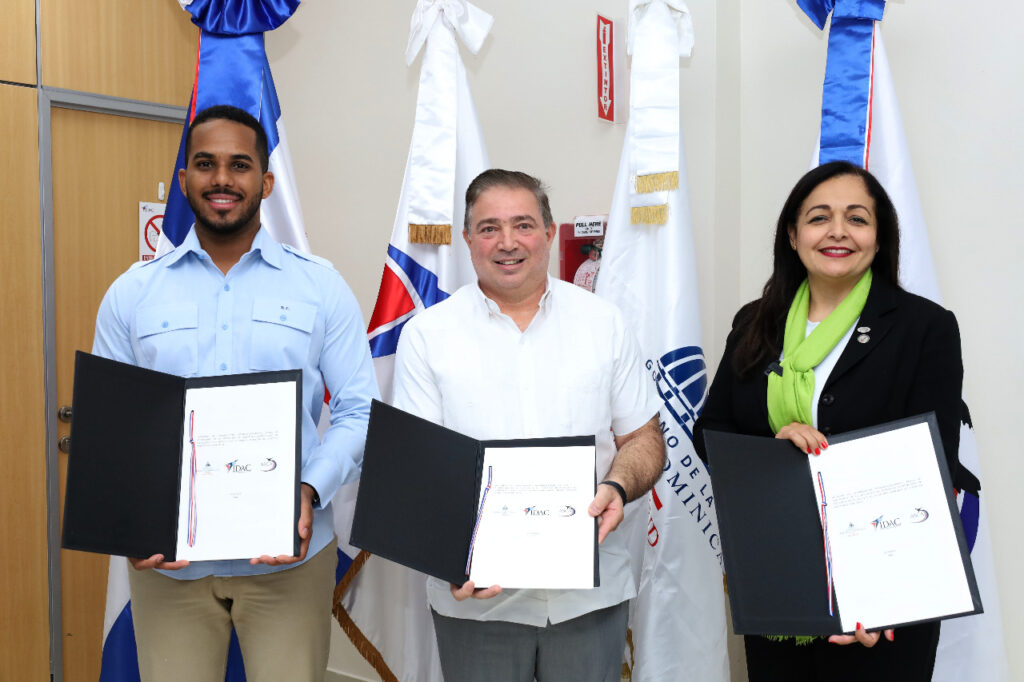 Youth Ministry, Idac and  Asca announce scholarships programs to train young people in  aeronautical administration