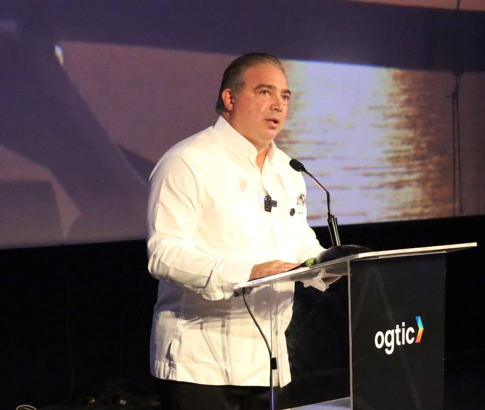 Héctor Porcella asegura aeronaves no tripuladas son parte del presente en la aviación moderna