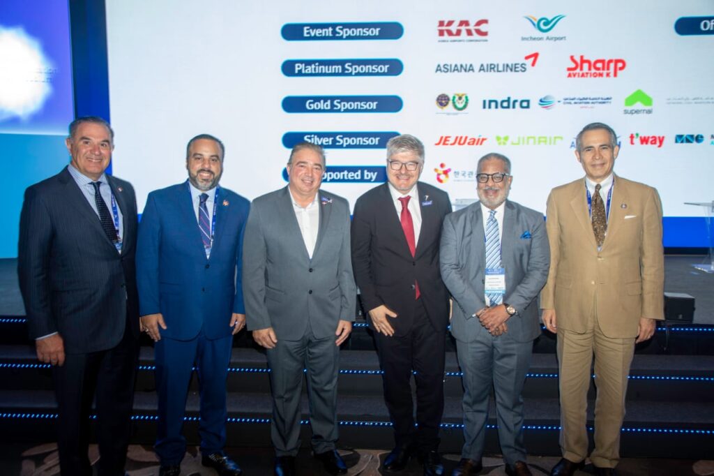Delegación dominicana presente en el evento