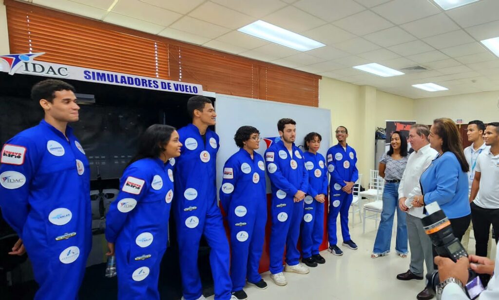 Héctor Porcella reafirma compromiso del Idac con la seguridad operacional y la capacitación del talento humano