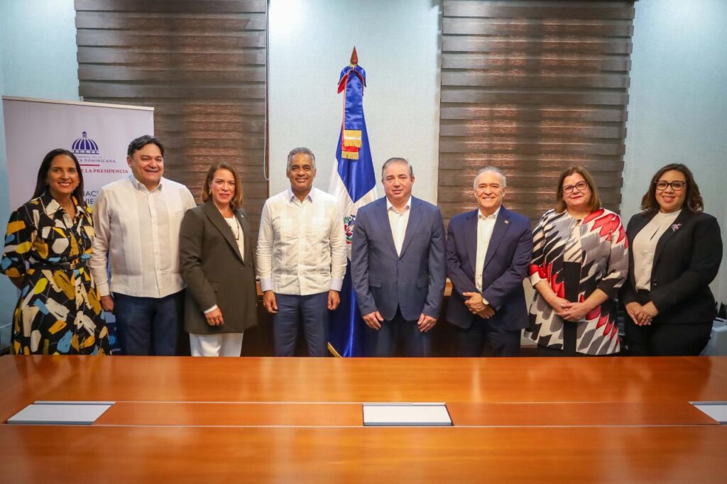 Idac suscribe acuerdo con Fonvivienda para facilitar acceso de su personal a viviendas de bajo costo 3