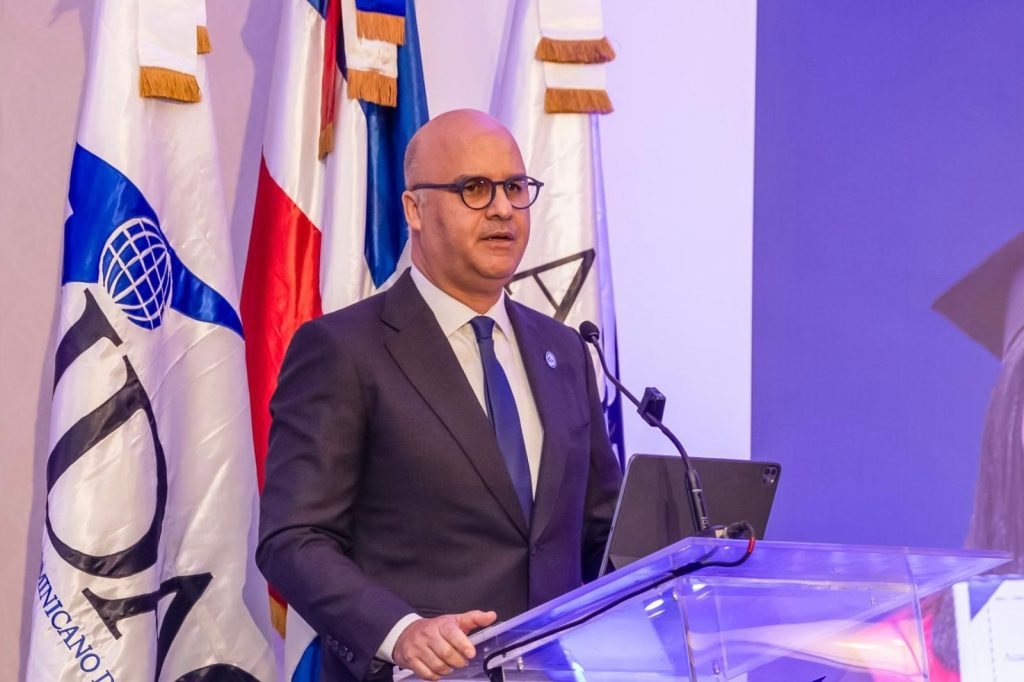  Igor Rodríguez, director general del Idac, durante su discurso la Décimo Segunda graduación ordinaria, de la Asca.