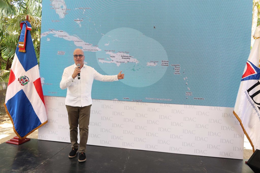  Igor Rodríguez Durán, General Director of IDAC during his presentation. 