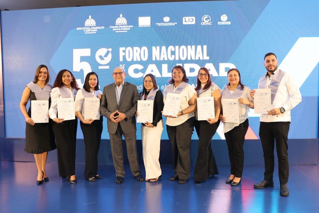 Graduación del Diplomado sobre el Sistema Dominicano para la Calidad, Sidocal.