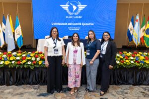 Paola Aimée Plá Puello, subdirectora general del IDAC; Maribel López, directora de Recursos Humanos; Yildis Almonte, directora de Planificación y Desarrollo; y Yeimi Portes Perdomo, directora Legal.