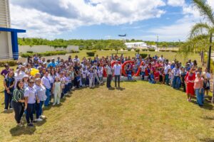Igor Rodríguez Durán, director general del IDAC durante encuentro con los hijos de colaboradores.