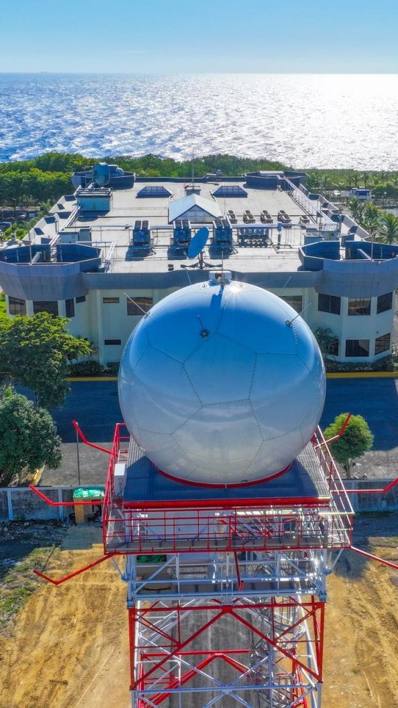 Radar Meteorológico Doppler del Complejo Aeronáutico Dominicano.