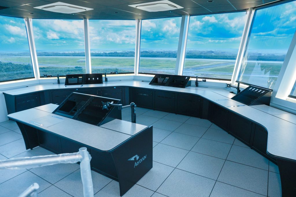 Centro de control de la Base Aérea de San Isidro.