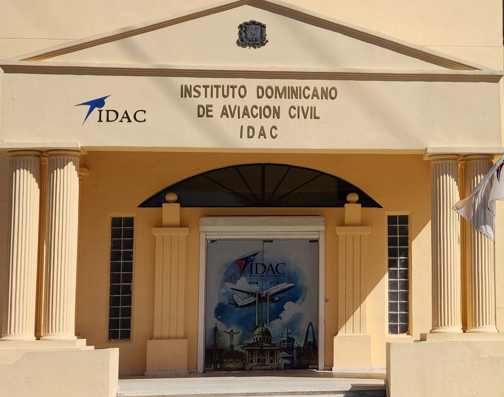 Instituto Dominicano de Aviación Civil (IDAC).